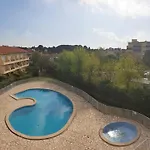 Spacieux Avec Mezzanine Et Parking, Proche - Fr-1-388-68 Apartment